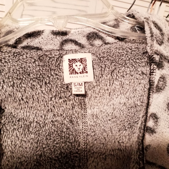 Gray leopard Print  Jacket - Picture 5 of 5